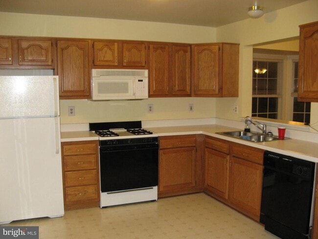 Building Photo - 113 Ridge Ct