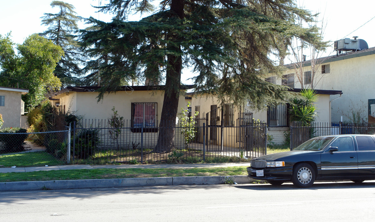 Primary Photo - 1277 N Mountain View Ave