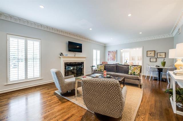 Foto del edificio - 4325 University Blvd