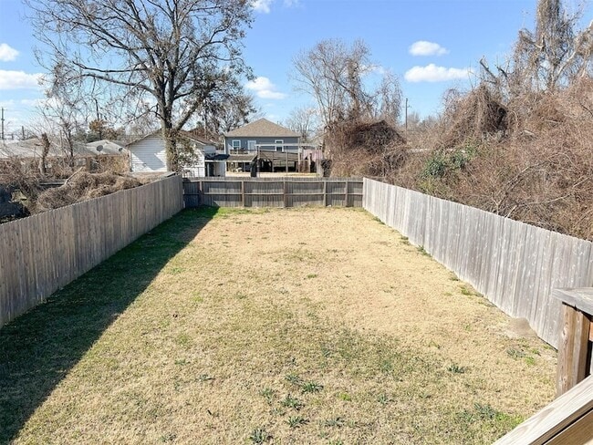 Building Photo - 3407 Sakowitz St