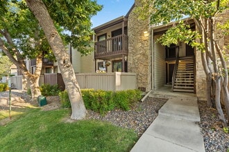Building Photo - 7770 W 87th Dr
