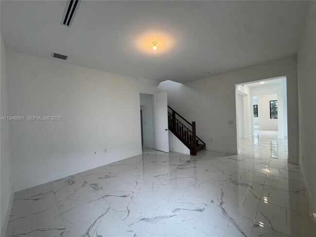 Foto del edificio - 19749 NE 16th Pl