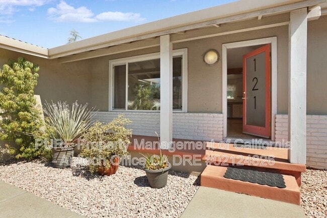 Building Photo - 121 Ridgerock Dr