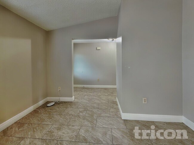 Foto del edificio - 488 Northview St