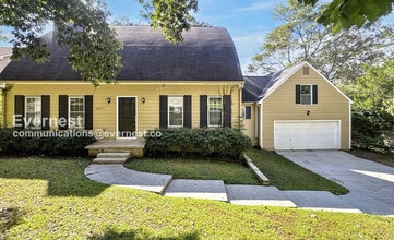 Building Photo - 2113 Stapp Dr NE