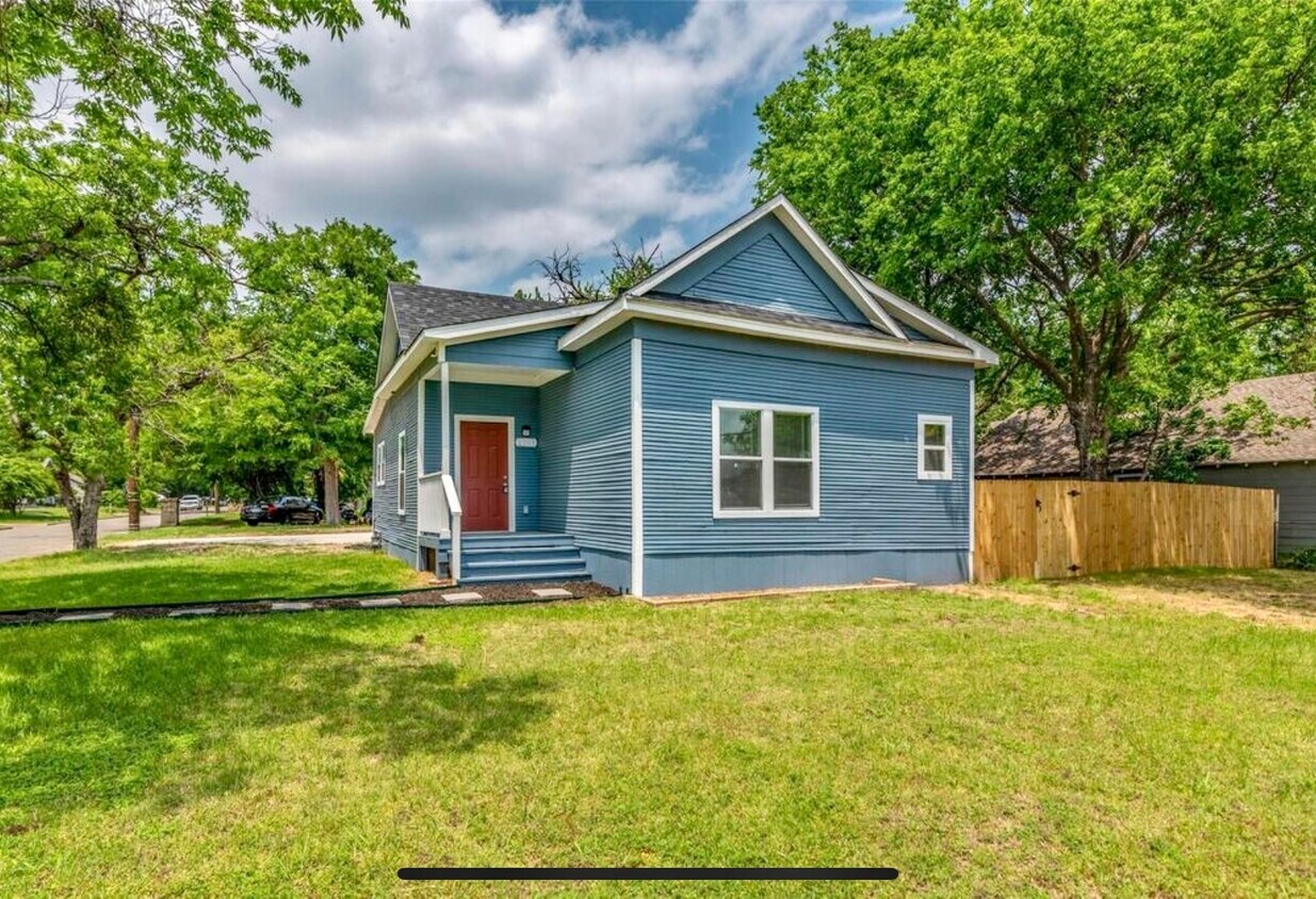 1203 E King St, Sherman, TX 75090 House Rental in Sherman, TX