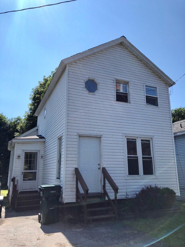12 Porter Street, Oswego, NY 13126 House for Rent in Oswego, NY