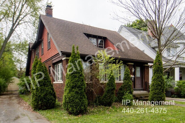 Foto del edificio - 18506 Chagrin Blvd