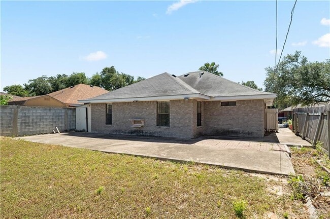 Building Photo - 13 N 28th St