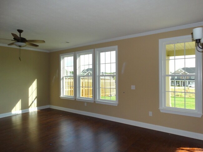 Building Photo - 1033 Ardrey Cir