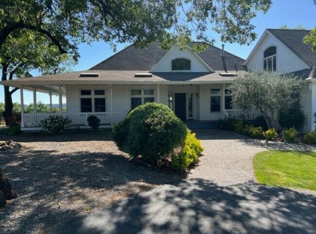 Casa de campo moderna con porche envolvente - 150 Old Vine Ln