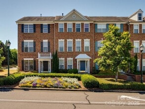 Building Photo - 14930 Ballantyne Village Way