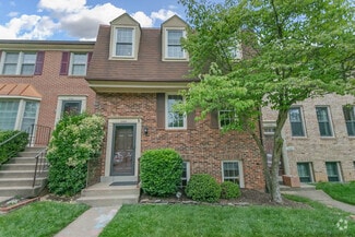 Building Photo - 2883 Sutton Oaks Ln