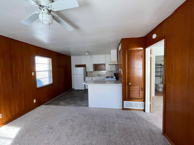 Foto del edificio - 1508 N WS Young Dr