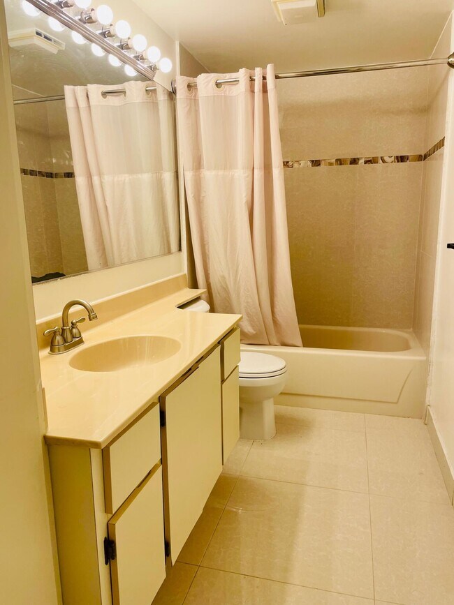 Foto del edificio - 728 Mill Valley Pl