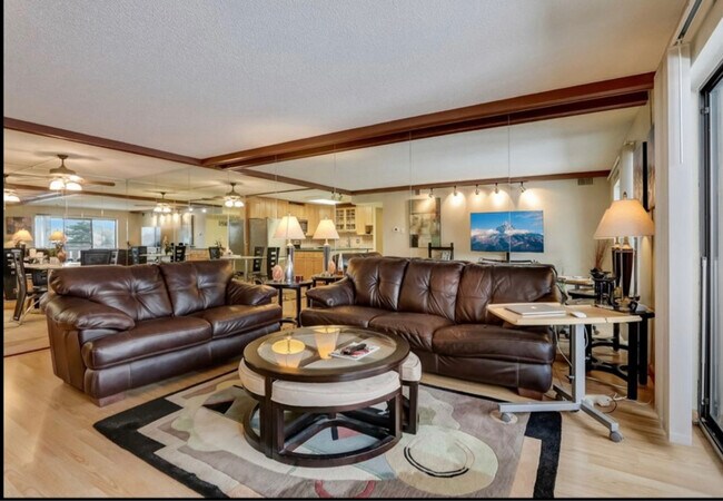 Foto del edificio - 13000 W Heiden Cir