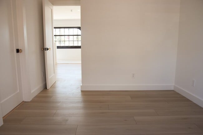 Building Photo - 317 Ocean Park Blvd