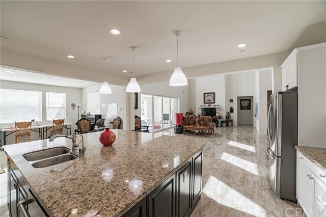 Building Photo - 2167 Praed St