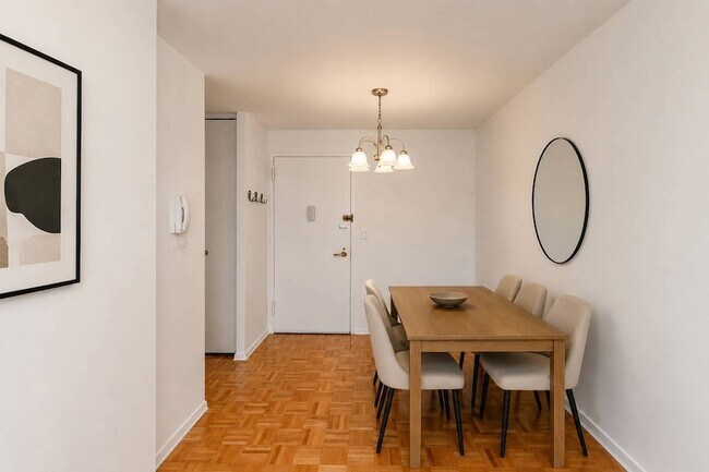 Foto del edificio - 301 E 79th St