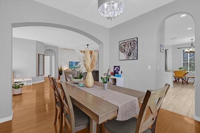 Foto del edificio - 1460 Misty Glen Ln