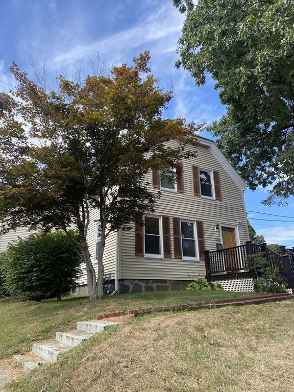 Primary Photo - 186 Shaw St