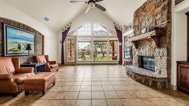 Building Photo - 881 Winchester Dr