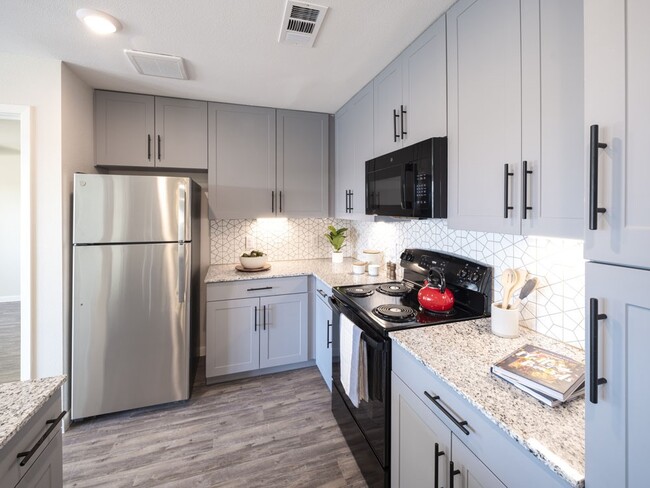 Building Photo - 4611 N Interstate 35 Frontage Rd