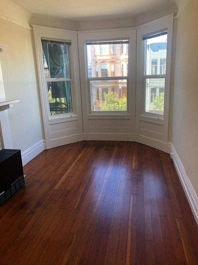 Foto del edificio - 2 Bedroom, 1 Bath in the Heart of the Miss...