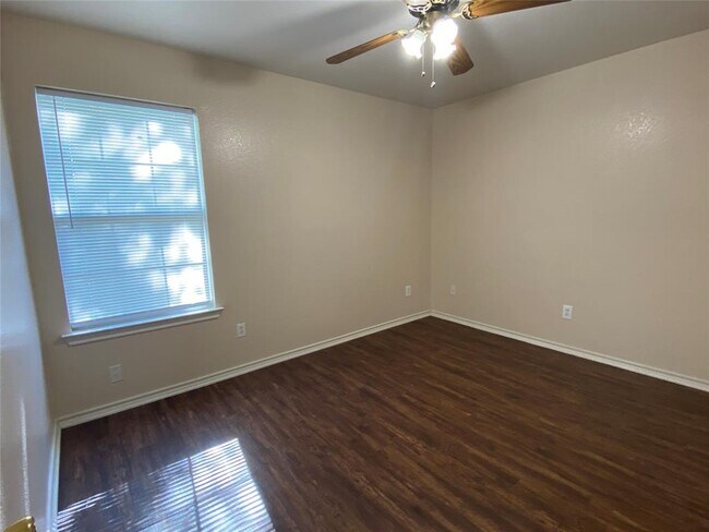 Foto del edificio - 1719 Short St