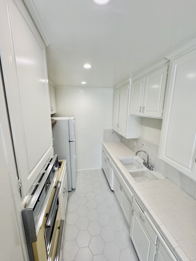 Foto del edificio - 2714 W Clark Ave