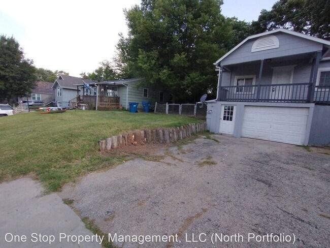 Building Photo - 2 br, 1 bath House - 11208 E 10th Street