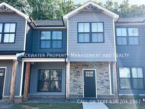 Building Photo - 168 Sunburst Villa Dr