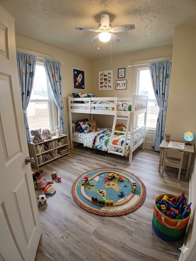 Foto del edificio - 231 Forest Ave