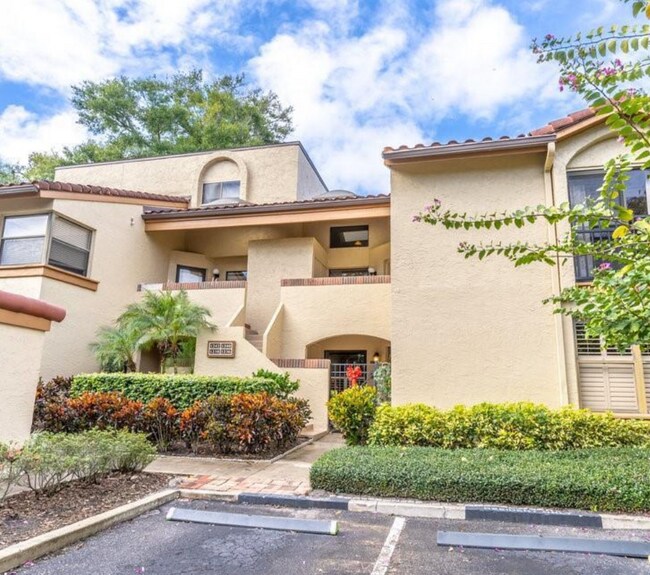 Building Photo - 1240 St Tropez Cir