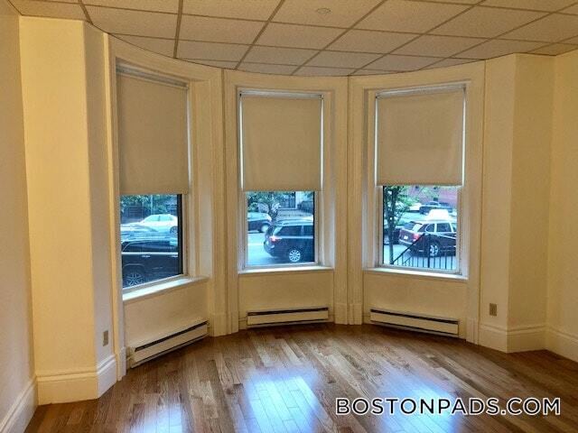 Building Photo - 854 Beacon St