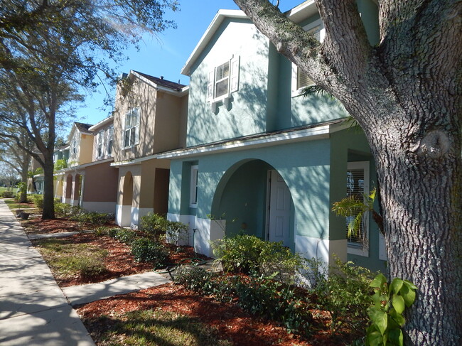 Building Photo - 1584 Birdie Dr
