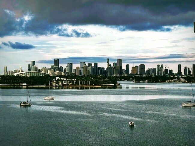 Foto del edificio - 1228 West Ave