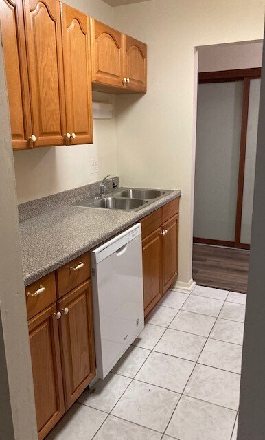 Kitchen - 630 Trace Dr