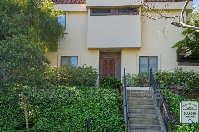 Foto del edificio - 500 Churchill Downs Ct