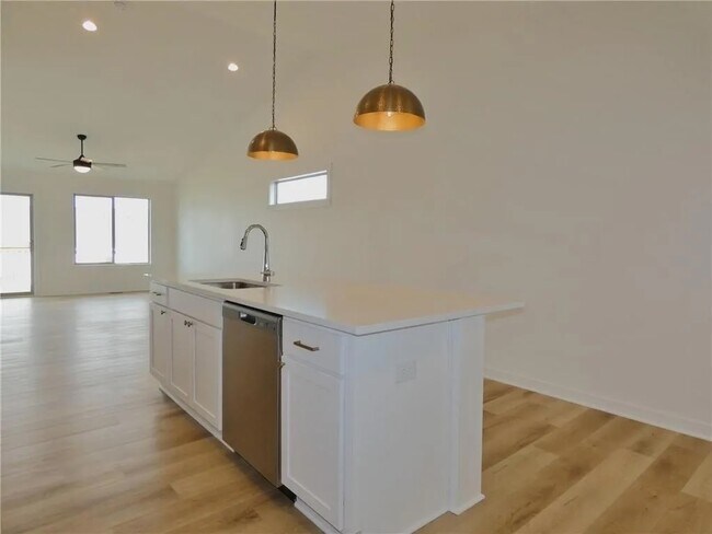 Building Photo - 2904 Bluebell Ln