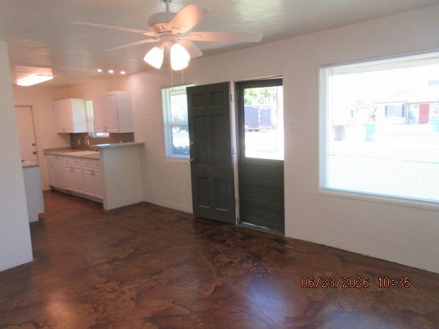 Building Photo - 223 W Turney Ave