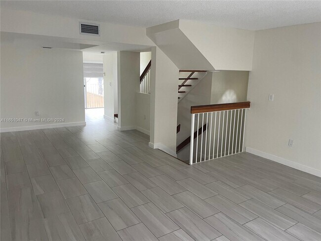 Foto del edificio - 8680 NW 3rd Ln