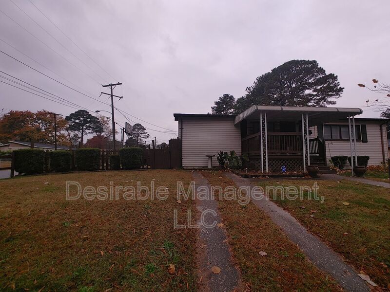 Foto principal - 827 Wakefield Ave