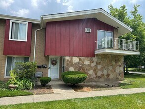Building Photo - 27651 Mills Ave