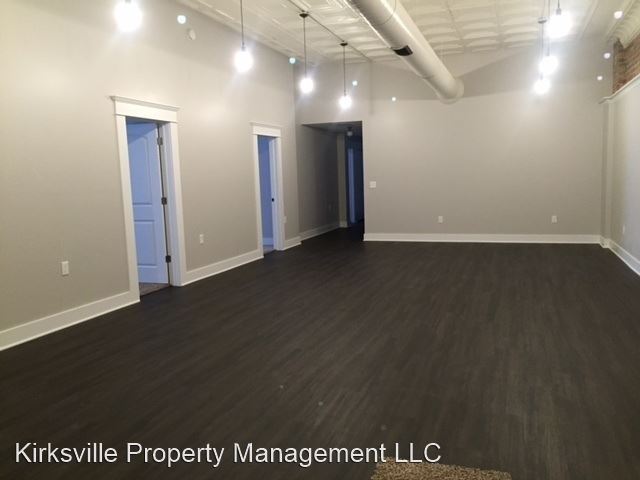 Foto principal - 4 br, 2 bath House - 111 1/2 S FRANKLIN
