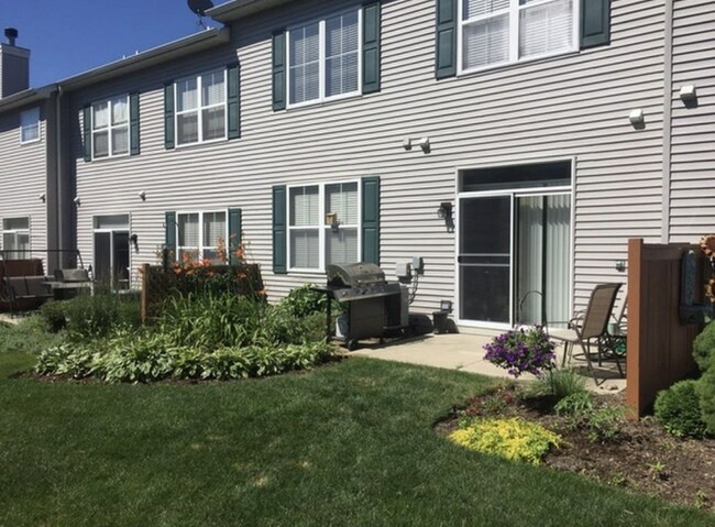 Building Photo - 516 Heritage Ct