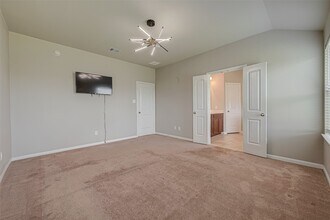 Building Photo - 21514 Autumn Summit St