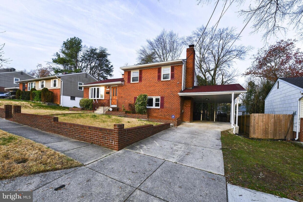 Primary Photo - 6718 Longridge Dr