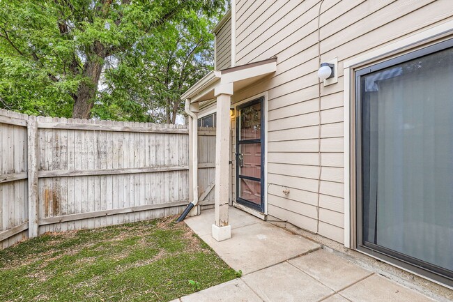 Building Photo - Modern 3-Bedroom Home in Arvada with Commu...
