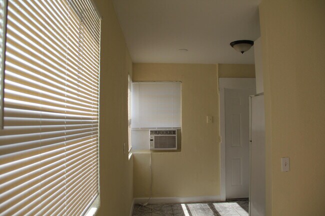 Foto del edificio - 1010 9th St